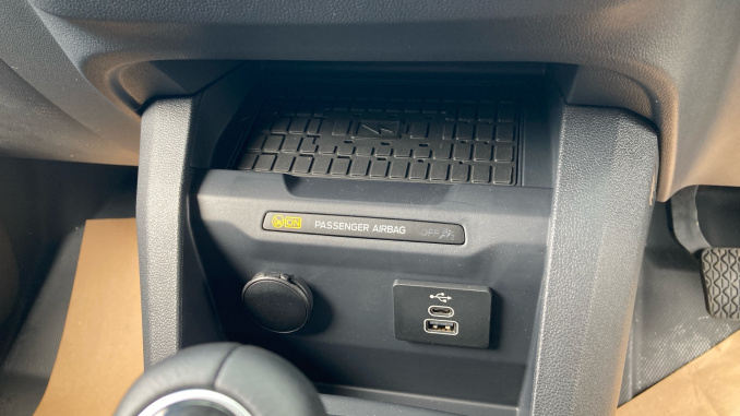 Ford Transit Courier Diesel 1.5 EcoBlue Limited Van - Image 24